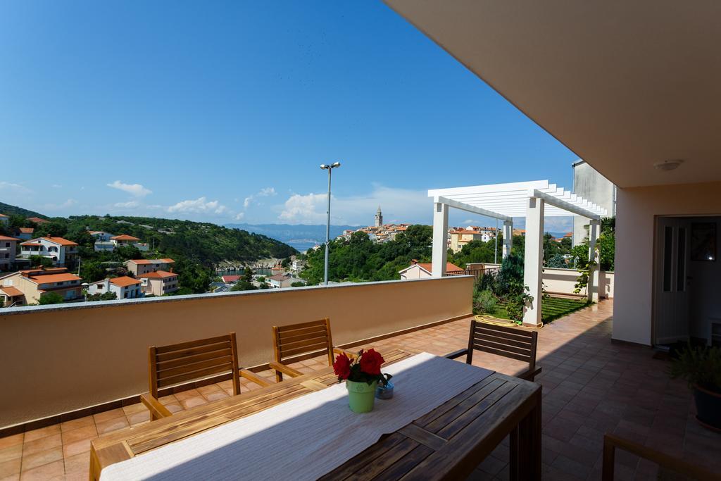Villa Mirela Apartment Vrbnik Exterior foto